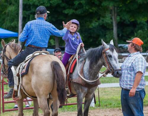 Hollywood horse wrangler mounts up in North Stonington