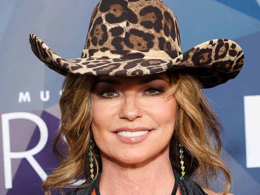 At 58, Shania Twain Shares the Serum She Uses to ‘Plump’ Skin and ‘Fine Lines’