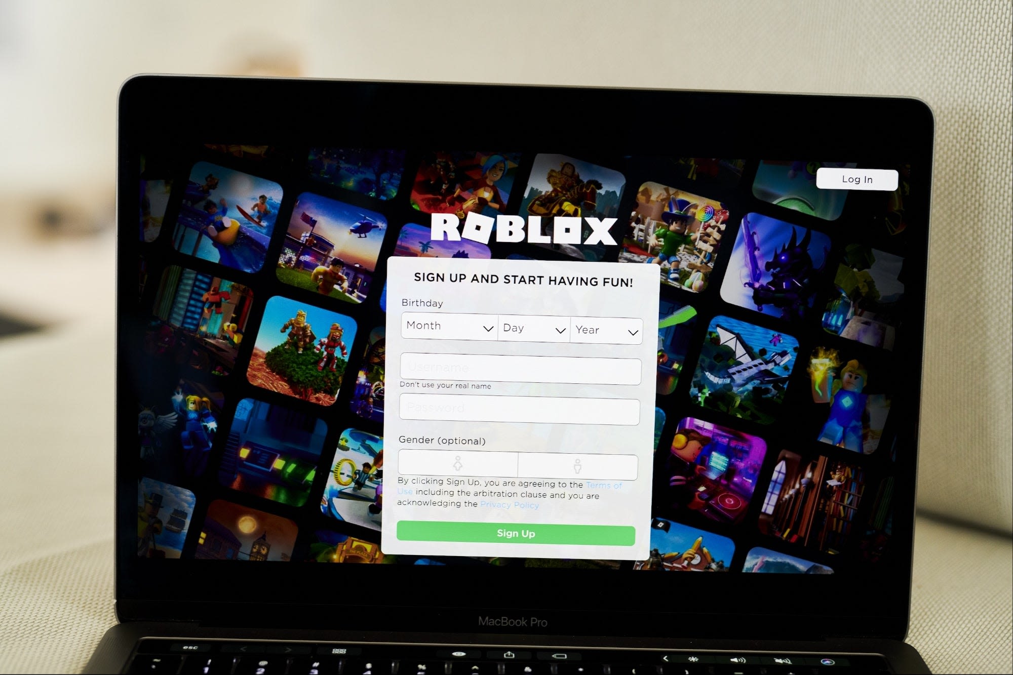 Roblox Hits 77 Million Users. Here's How It Keeps Growing | Entrepreneur