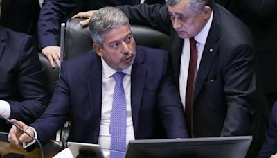 Líder do Governo na Câmara vai a Arthur Lira para reduzir animosidade entre deputados