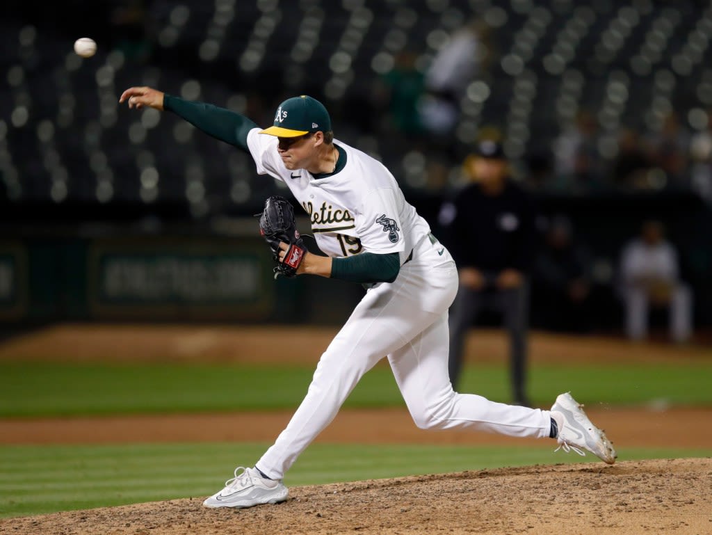 All-Star closer Mason Miller faces manager Mark Kotsay in live bullpen