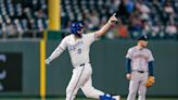 MLB roundup: Royals score 7 runs in 3rd to beat Astros