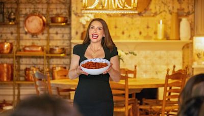 ‘The Pasta Queen’ Star Nadia Caterina Munno Teases ‘Deep And Personal’ Show Featuring Family