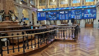 El Ibex 35 amplía las caídas y se baja de los 11.200, arrastrado por Fluidra y Telefónica