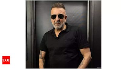Paparazzo recalls Sanjay Dutt's kindness after an accident with the vanity van | Hindi Movie News - Times of India