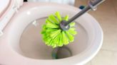 Así puede mantener el cepillo del inodoro en el baño (o churrusco) desinfectado: muy fácil