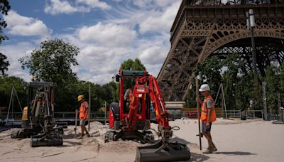 Eiffel Tower stadium wows Olympic beach volleyball players: 'I got goosebumps'