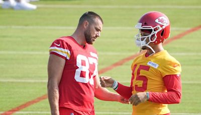 Chiefs’ Mahomes, Kelce Favorites for Offensive Player of Year?