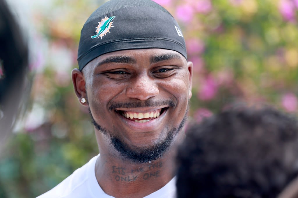 Bayron Matos brings infectious personality, strong desire to make Dolphins as Dominican-born undrafted rookie