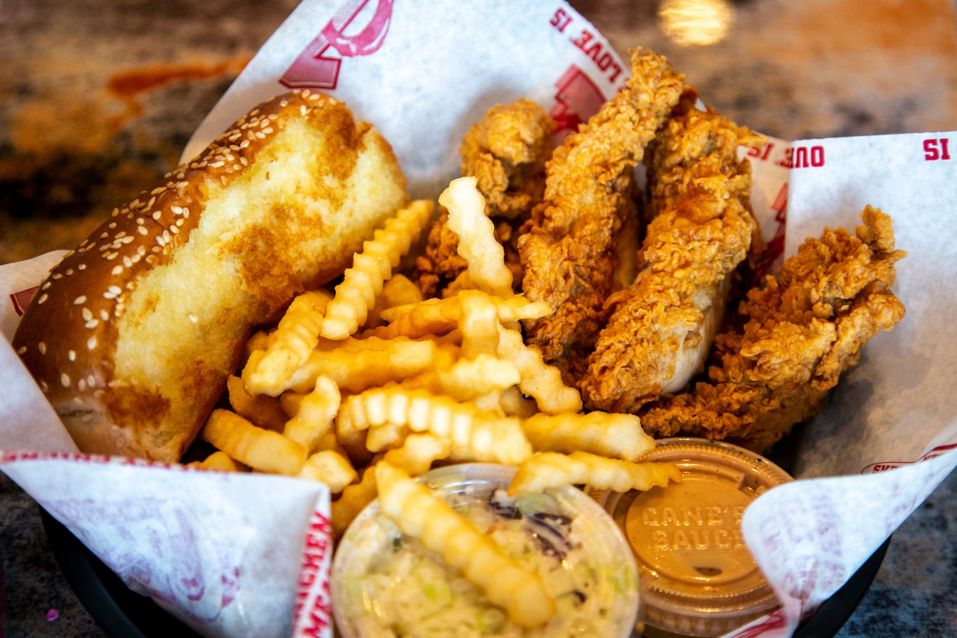 Which fast-food restaurant has the best fried chicken tenders in Palm Beach County?