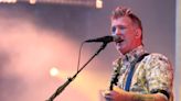 Josh Homme, líder de Queens of the Stone Age, revela que tiene cáncer