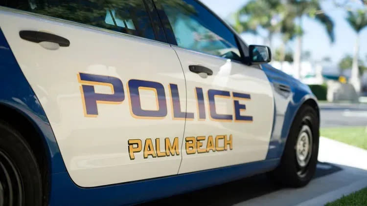 Palm Beach Police: Front desk worker at beachfront hotel stole cash from guest