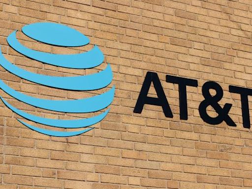 AT&T (T) Trading Near 52-Week High: Should You Take the Bait?