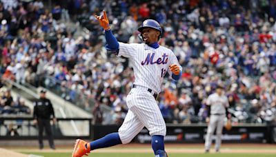 El puertorriqueño Lindor responde y los Mets dejan en el terreno a los Cachorros