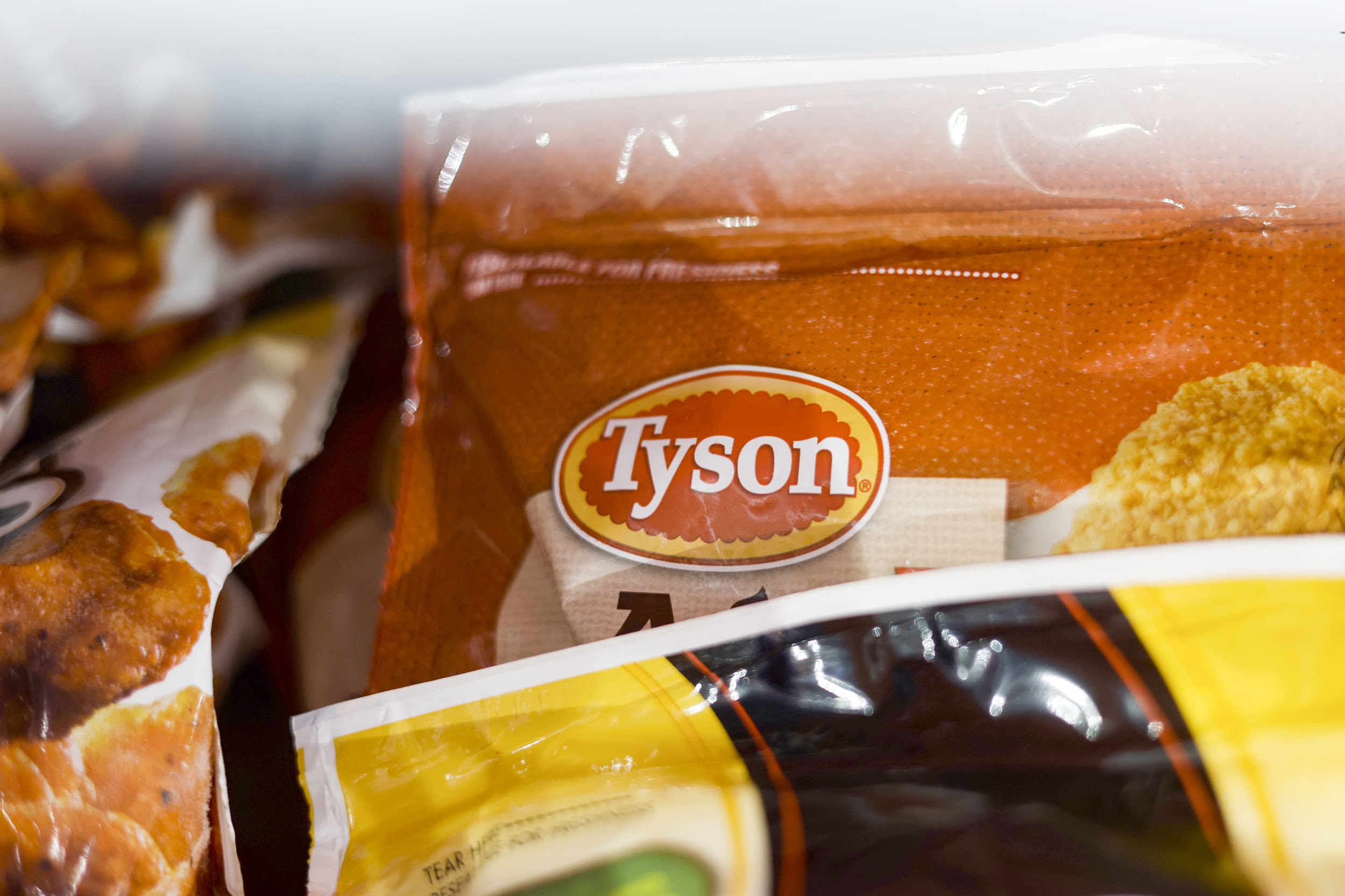 Tyson Foods speaks out on hiring migrant workers over Americans