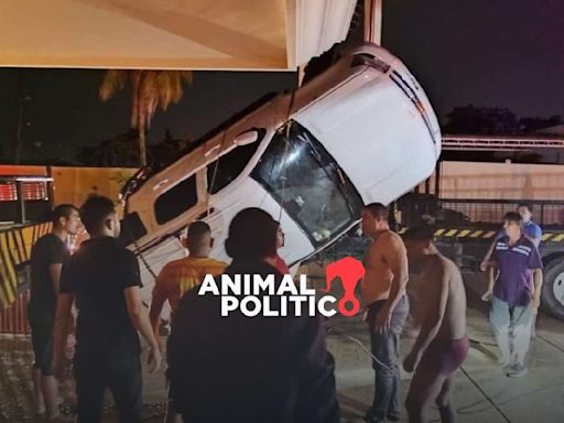 Mueren siete jóvenes tras caer su vehículo en el río Calzadas en Coatzacoalcos, Veracruz