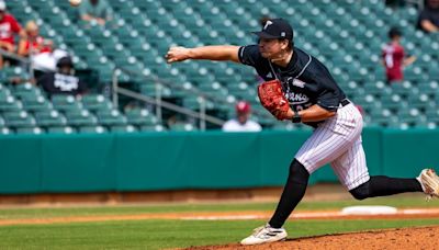 Troy rallies back for 6-5 win, advance in SBC Baseball Tournament