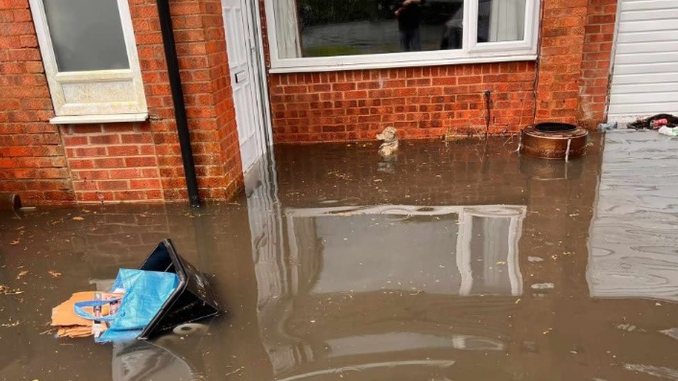 Knaresborough family forced to leave home after flash flooding