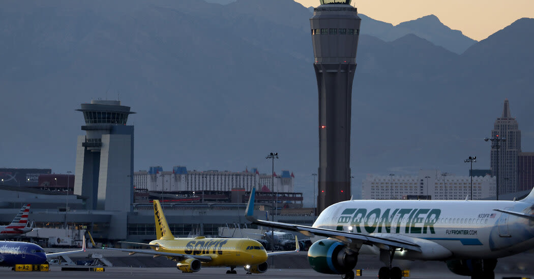 Frontier Airlines Briefly Grounds All Flights Amid Microsoft Outage