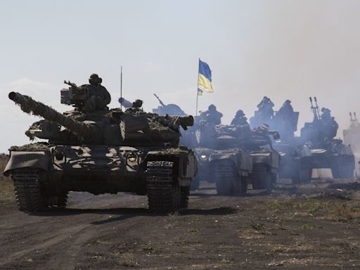 Watch: Ukraine soldiers in U.S. Bradley destroy Russian troops