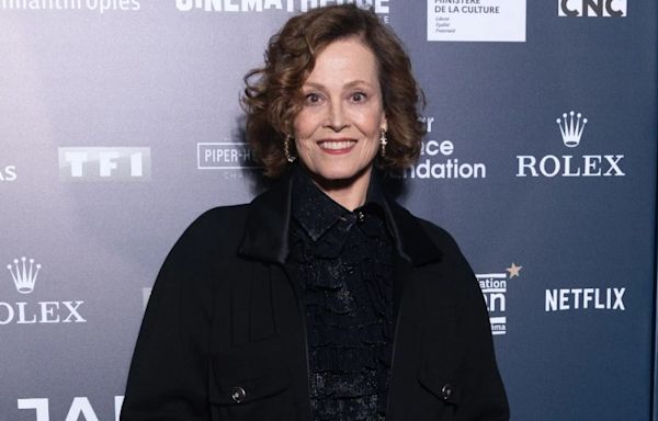 Sigourney Weaver in Talks to Join Cast of ‘The Mandalorian & Grogu’