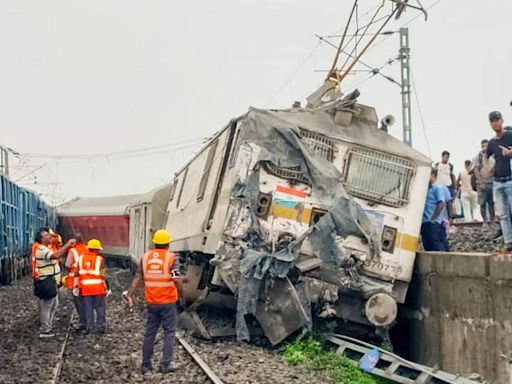 Mumbai Howrah Train Accident: List of trains cancelled after Mumbai-Howrah Mail derailed