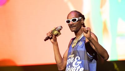 Snoop Dogg Reacts to Drake Using His Voice in AI Diss: 'Why Everybody Blowin' Me Up?'