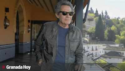 Miguel Ríos celebra su 80 cumpleaños en Granada con Serrat, Ana Belén, Iñaki Gabilondo y Luis García Montero