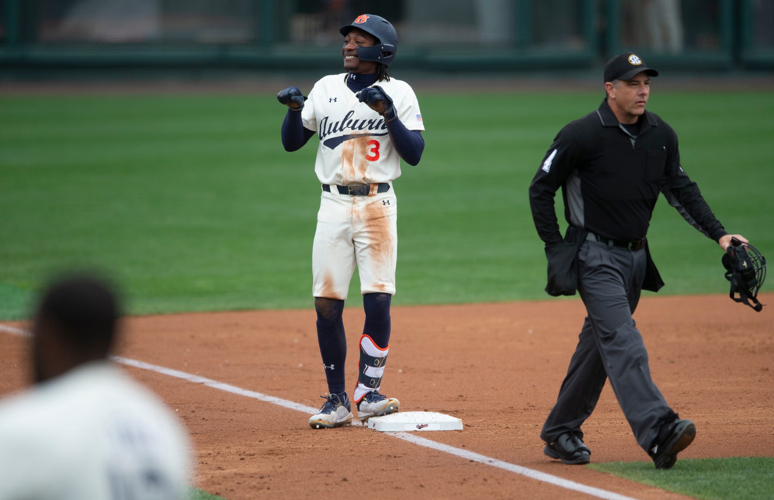 LSU baseball lands Auburn outfielder in the transfer portal