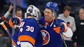 Bailey, Fasching lead Islanders to 3-2 win over Sabres