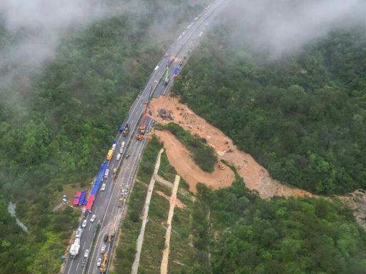 廣東梅大高速公路塌陷 已知36死30傷