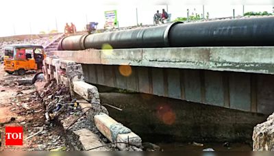 Sellur residents demand urgent repair of dilapidated bridge | Madurai News - Times of India