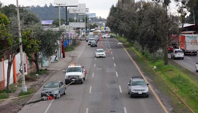 Vehículo arrolla a un motociclista en la carretera Toluca-Tenango; automovilista se dio a la fuga