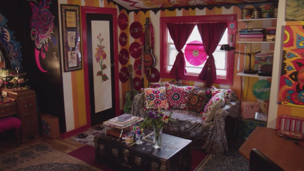 My Unique House: This house is decked out in mind-blowing psychedelic prints