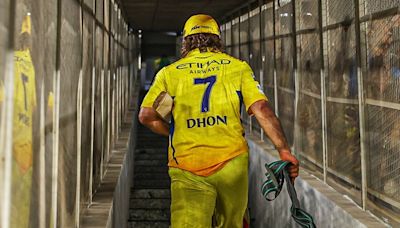 MS Dhoni Announcement On The Way? Chennai Super Kings' 'Stay Back' Post Leaves Fans Guessing | Cricket News