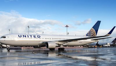 United Airlines flight diverted due to ‘biohazard’ – with crew vomiting and passengers requesting masks