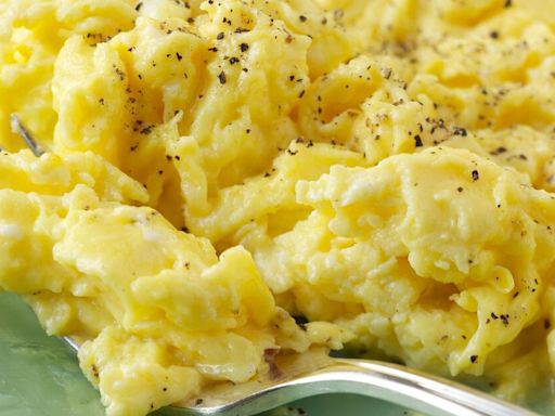 Make scrambled eggs extra fluffy with surprising ingredient - it's not cream