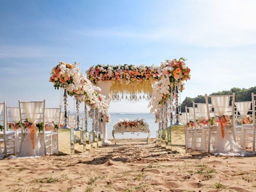 8 Tips To Plan a Destination Wedding That Doesn’t Break Your Friends’ Budgets