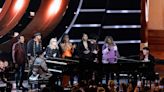 Stevie Wonder, Charlie Puth Pay Tribute to Lionel Richie With Hits-Filled Medley at 2022 AMAs