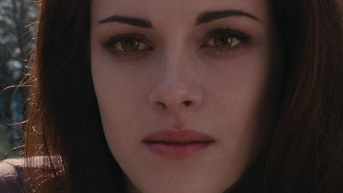 Kristen Stewart Is Making Another Vampire Movie, And As A Twilight Stan I'm So In