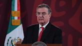 Ebrard lleva a INE y fiscalía "apoyos" a Sheinbaum