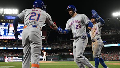 J.D. Martinez, Mets offense help overcome shaky defense in gritty effort in Washington