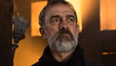 Adrian Schiller, morto a 60 anni l'attore di "The Last Kingdom". L'agente: «Scomparso in modo improvviso e inaspettato»