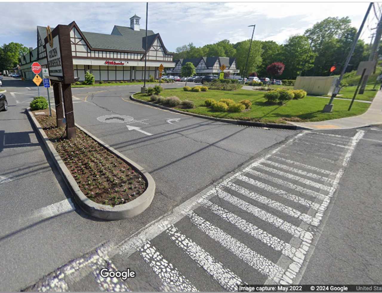 Person Found Dead Inside Burning Vehicle At Golden Horseshoe Shopping Center In New Rochelle