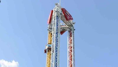 Did somebody almost fall from the Superman ride at Six Flags Over Texas?