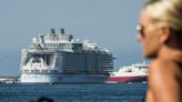 Valencia prohibirá la entrada de megacruceros en 2026 - ELMUNDOTV