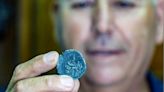 沉睡近2千年 以色列海底發現「羅馬時代」古硬幣