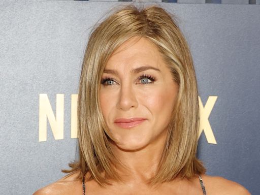 Jennifer Aniston's 'overfilled,' says aesthetics doc - signs she's had work done