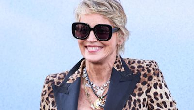 Sharon Stone, 66 ans, topless et en bas de bikini : elle se dévoile sans filtre