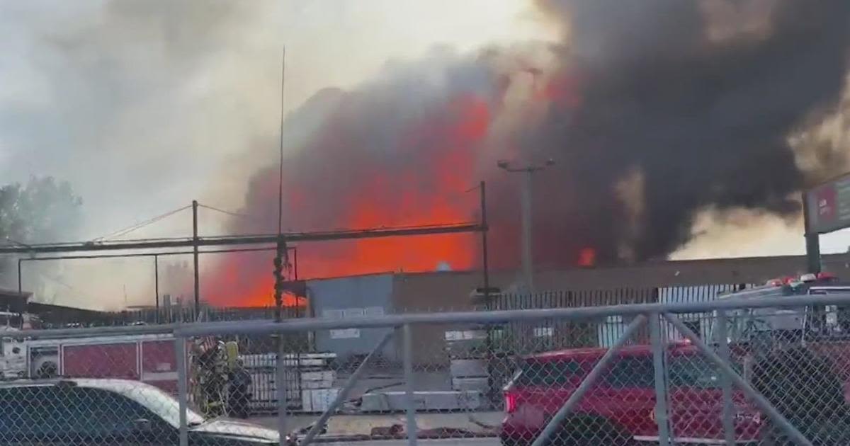 Massive fire breaks out at pallet business on Chicago's West Side